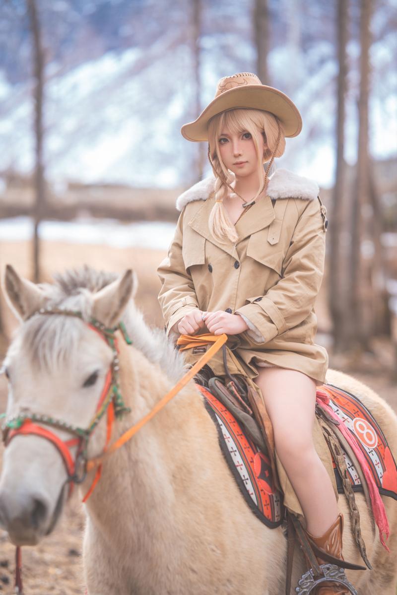 [Cosplay] 小和甜酒 骑马 猎人(1)