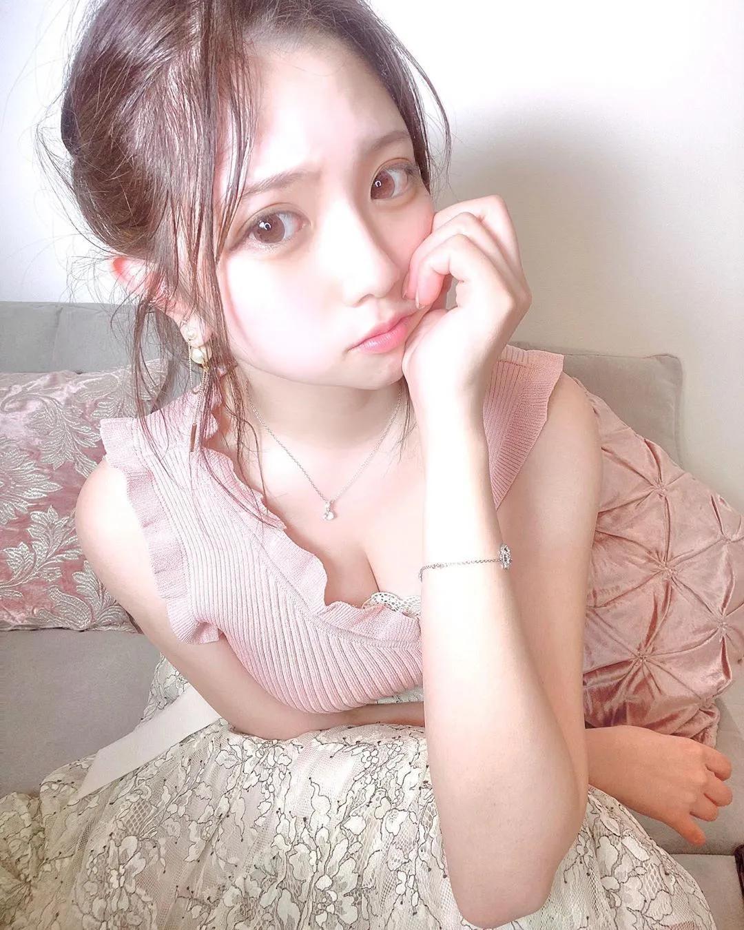 21岁素人女大生「yucha」成功瘦身不瘦奶，「饱满双峰」在太阳下闪闪发光！-小湿妹图(2)