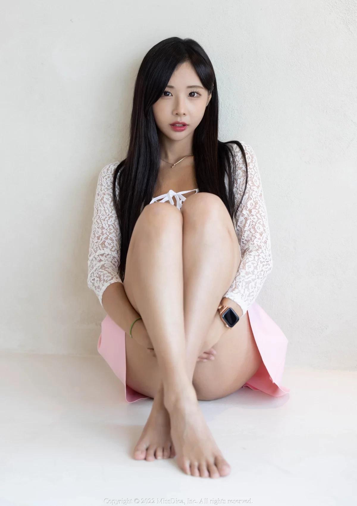 韓國美女模特Habin親密時光主題性感白色上衣配粉色短裙露粉色比基尼誘惑寫真110P(15)