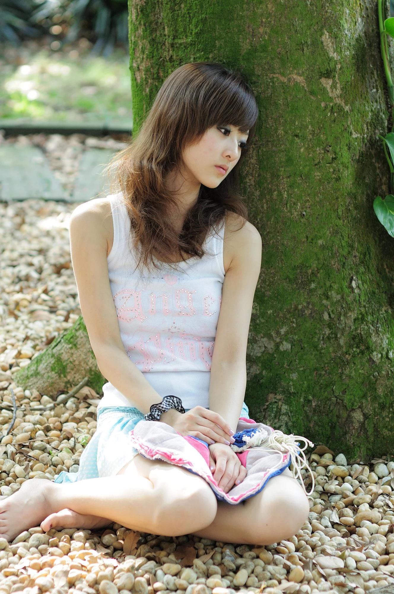 果子Mikako - 阳明山美军宿舍写真套图(19)