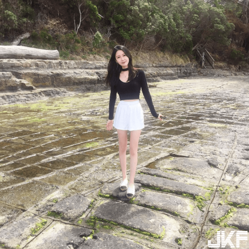 看病了！网疯传「美腿女医生」同事们也超正！这家医院让大家都抢著挂号了…-小湿妹图(10)