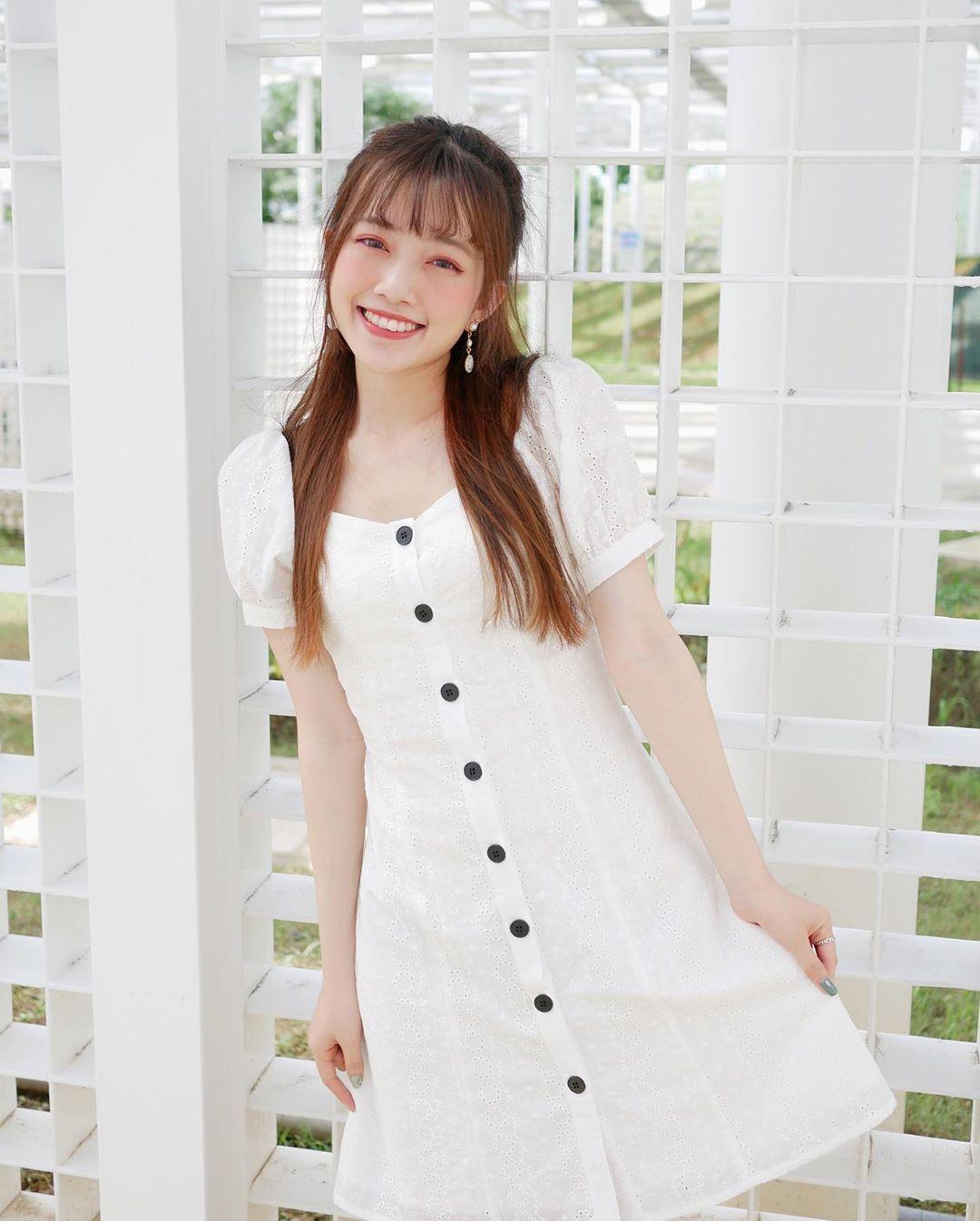 360度零死角美女谦谦 露出灿烂甜笑容、征服粉丝心(16)