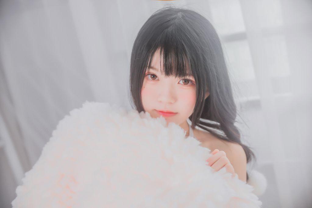 Coser @ 桜 桃 喵 Vol.014: 冬眠 2018 系列 - 纯白 私房 (46 photos)(13)