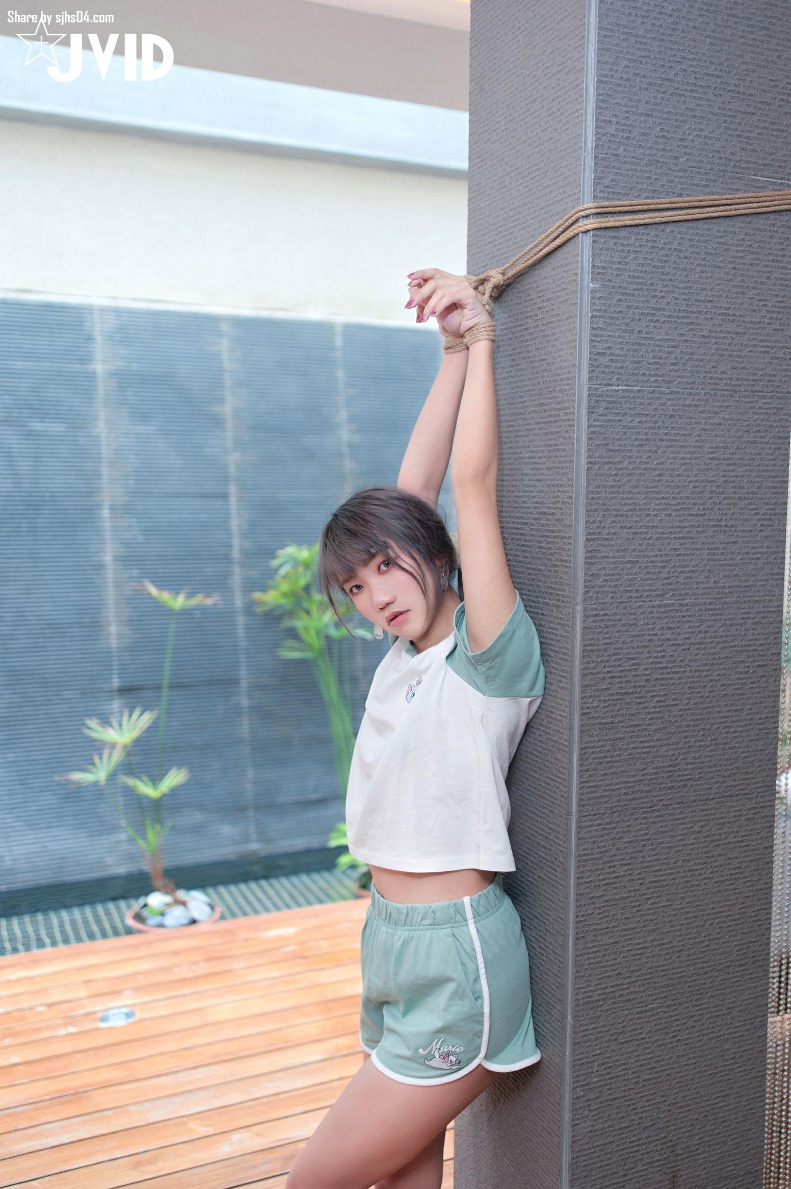 JVID 伊芙蝶 小朋友の紧缚初体验!!! 美脚美尻の搔痒挣扎!!!(16)