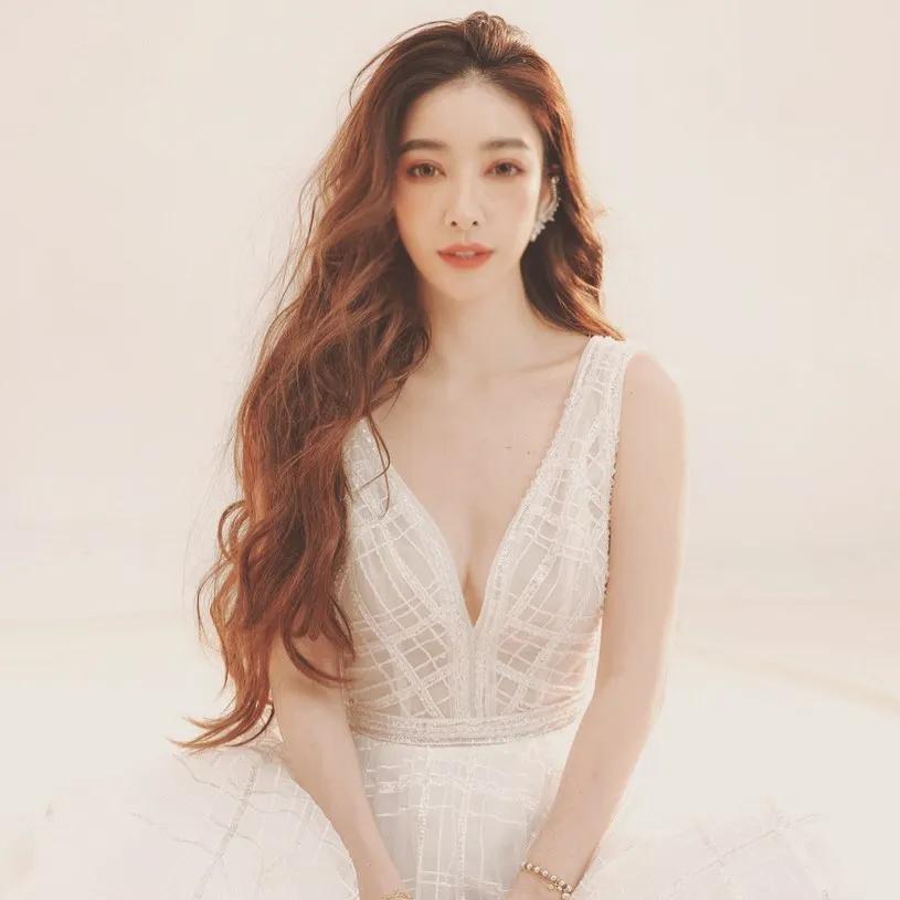 真的不会再出了！女神「许维恩」晒美乳宣布：这是人生最后一本写真书(8)