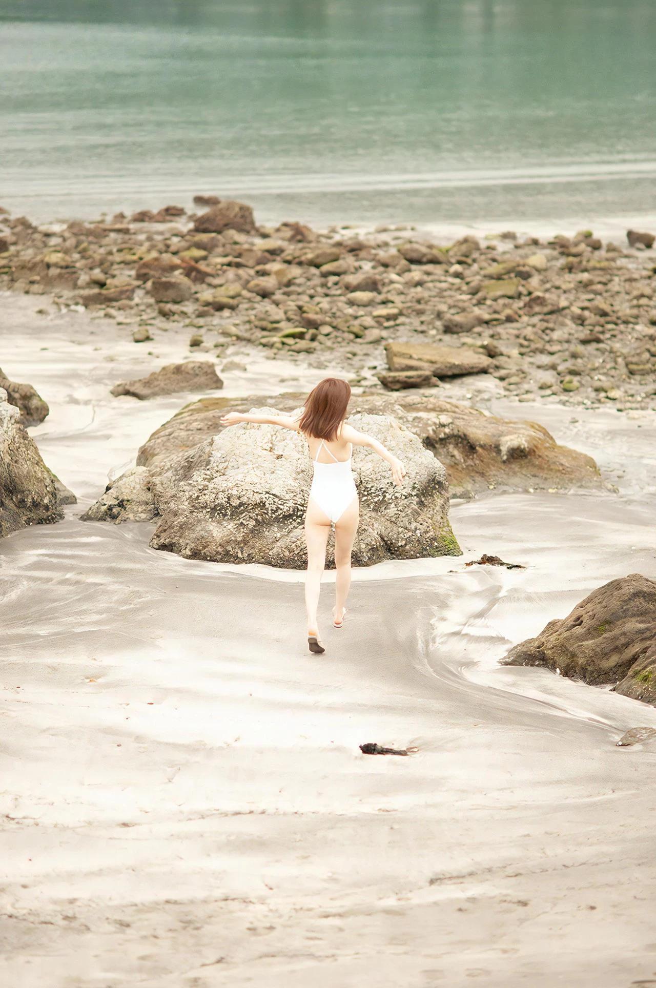 [逢沢りな] 氣質女神解放白嫩身材 誘惑力全開 (48P)(34)