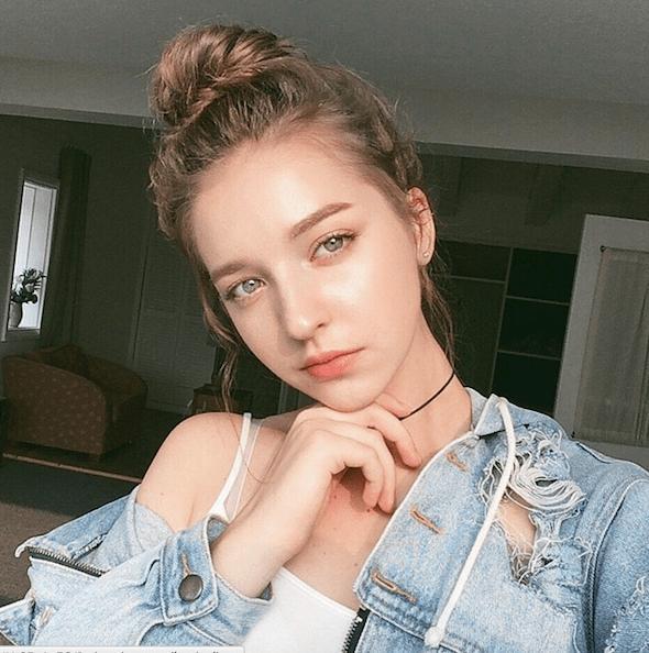 人称「俄罗斯天使」的长腿甜心 Angelina Danilova(17)