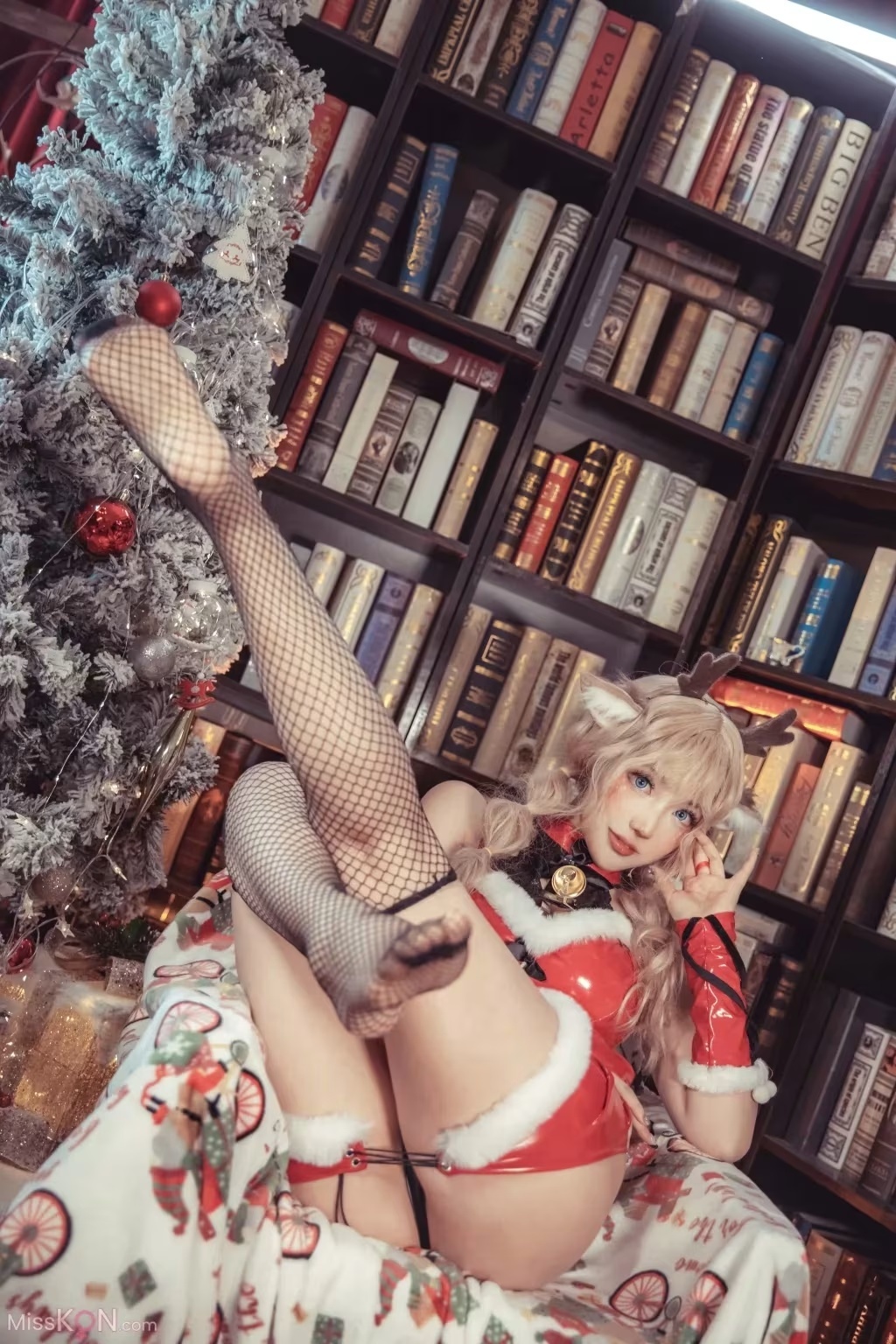 Coser@刺青Poi & 冬馬路紗： 馴鹿與狼 (40 photos) - ( Page 1 / 2 )(30)