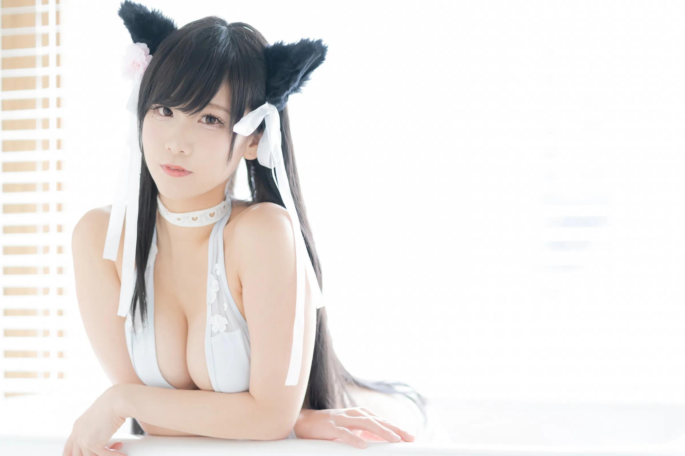 けん研(けんけん)《碧兰航线-爱宕2》白色泳装看了好心动(73)