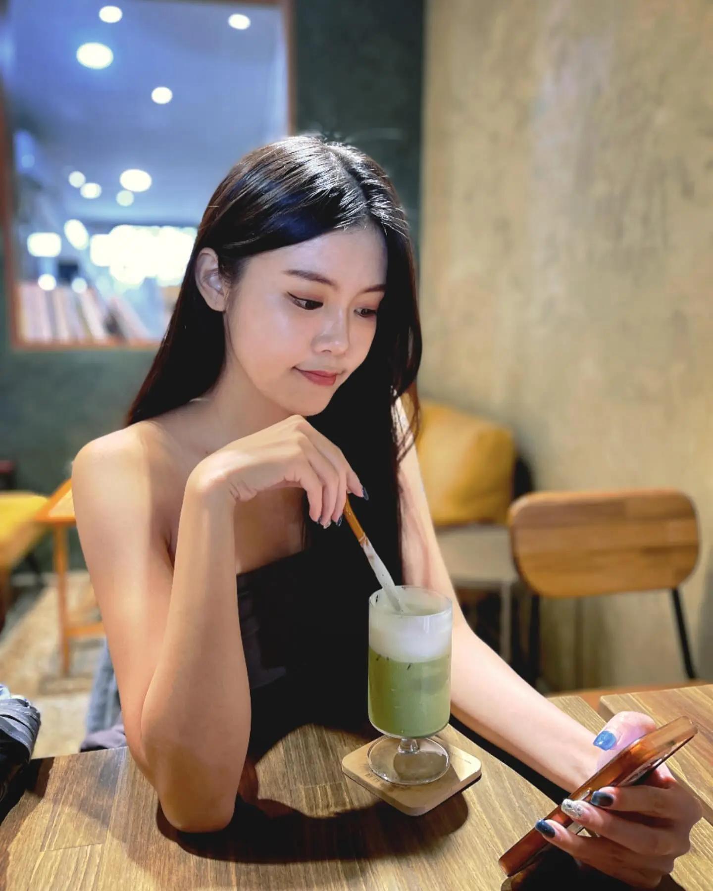 气质非凡「详情介绍-气质非凡「美图小说-气质非凡「美图小说-迅雷下载-磁力-Myav范-(3)