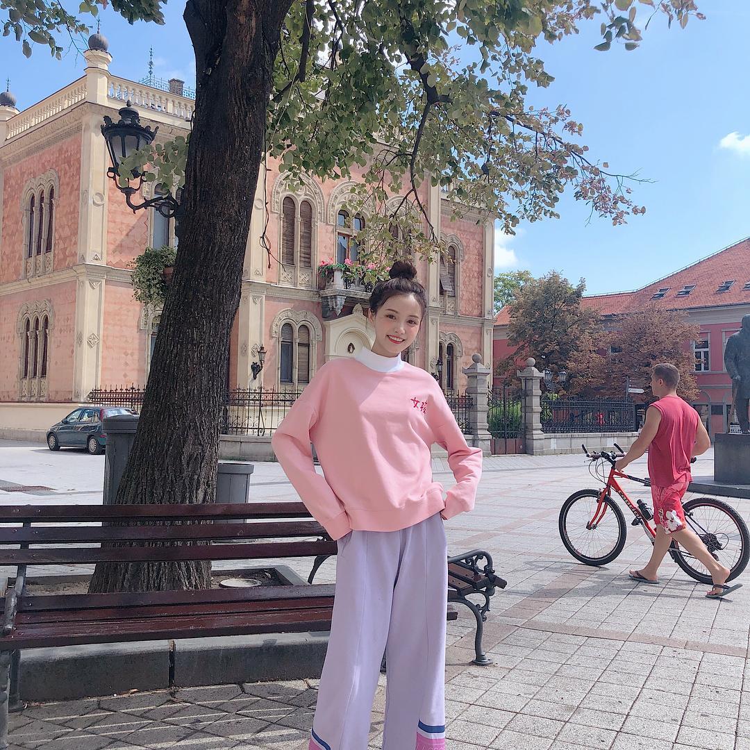 这个马赛克太罪恶「孙SUN」照片完全被美巨乳占满 笑起来却是调皮小可爱(49)