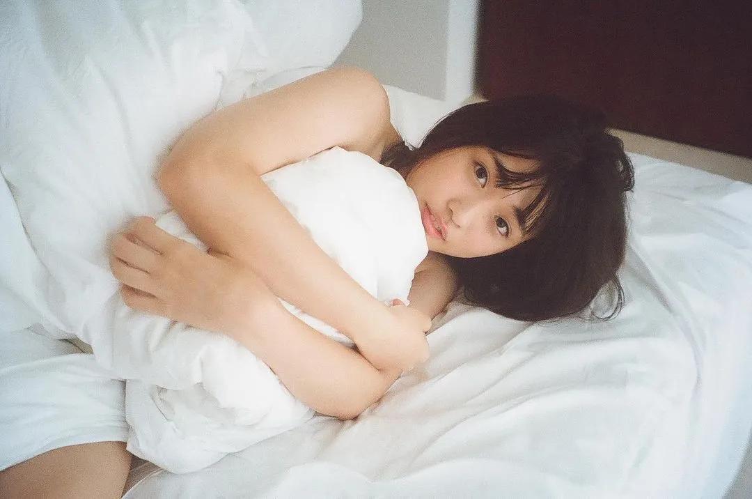 蜜臀、D 乳超有肉！让新一代写真女王「石田桃香」陪你度过温暖的一天-小湿妹图(22)