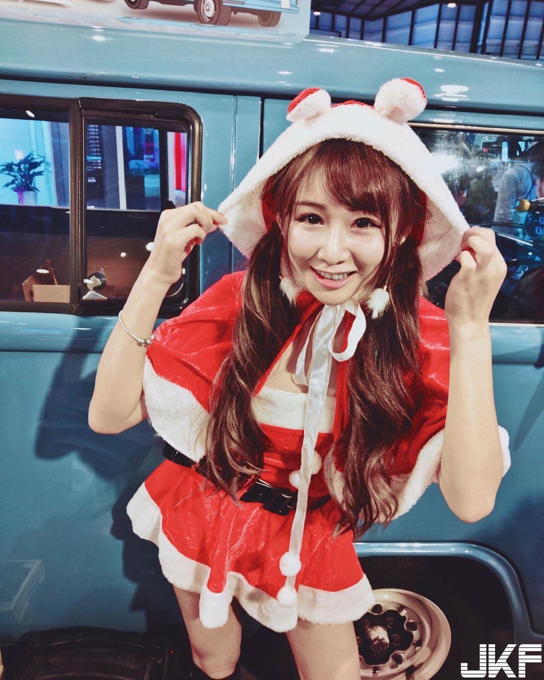 正妹摄影师「机机 Shacy」化身性感蛇姬　深不可测的沟到底几公分？-小湿妹图(15)