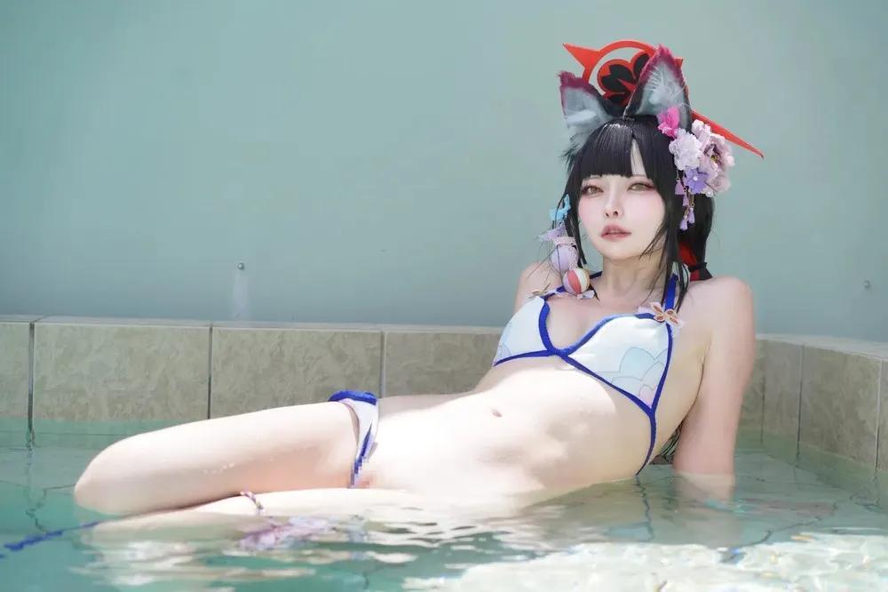 あなた様のためでしたら、何でもして差し上げますわ(270)