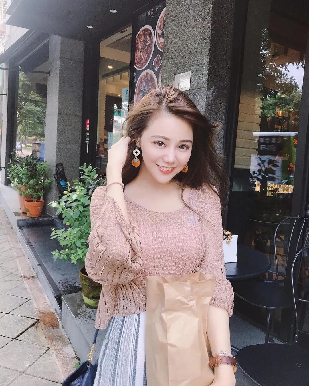 这么童颜绝对看不出来已经是老师！长腿甜美女神「Dolly朵莉」(25)