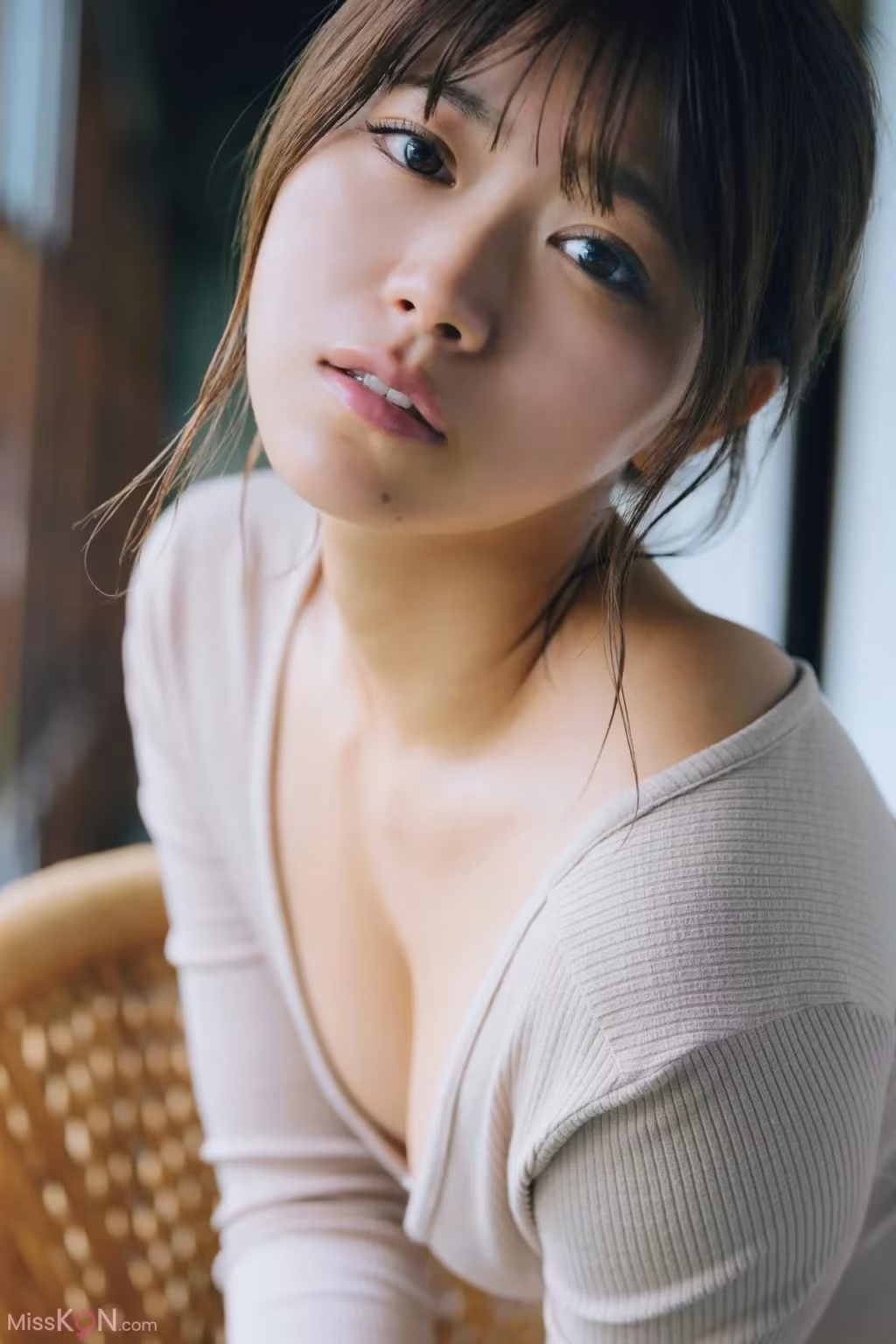 [JP] Suzuran Yamauchi (山內鈴蘭)： FRIDAYデジタル寫真集 艶やかに咲く。 (125 photos) - ( Page 1 / 2 )(21)