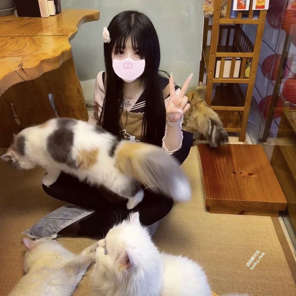 呆呆小粉饅頭cos大奶白虎蘿莉極品福利姬(27)
