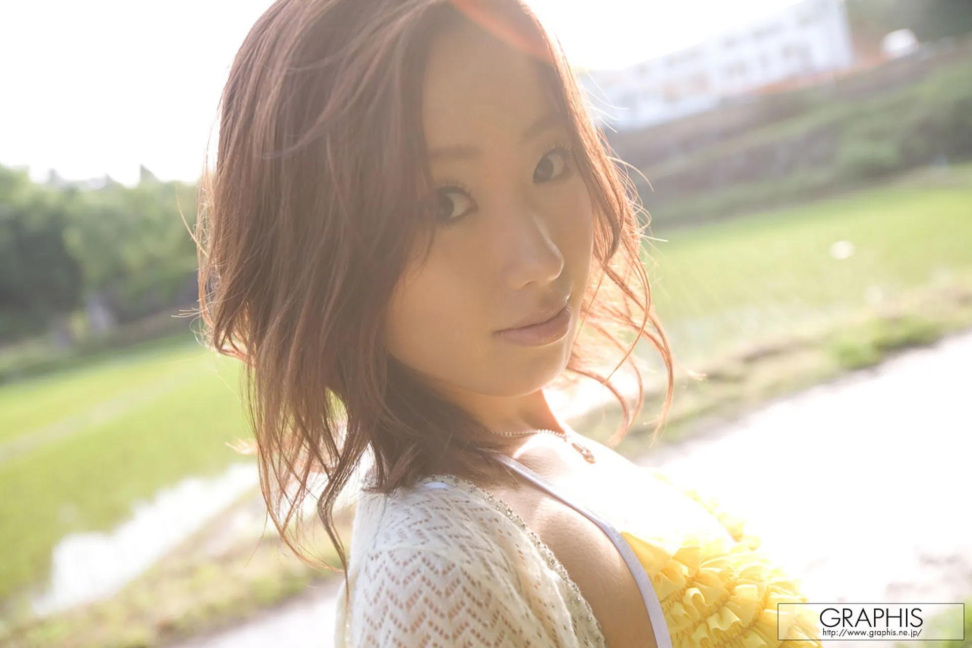 キヨミジュン 嫩白美腿看不腻 微笑倾城掳走网友的心(32)