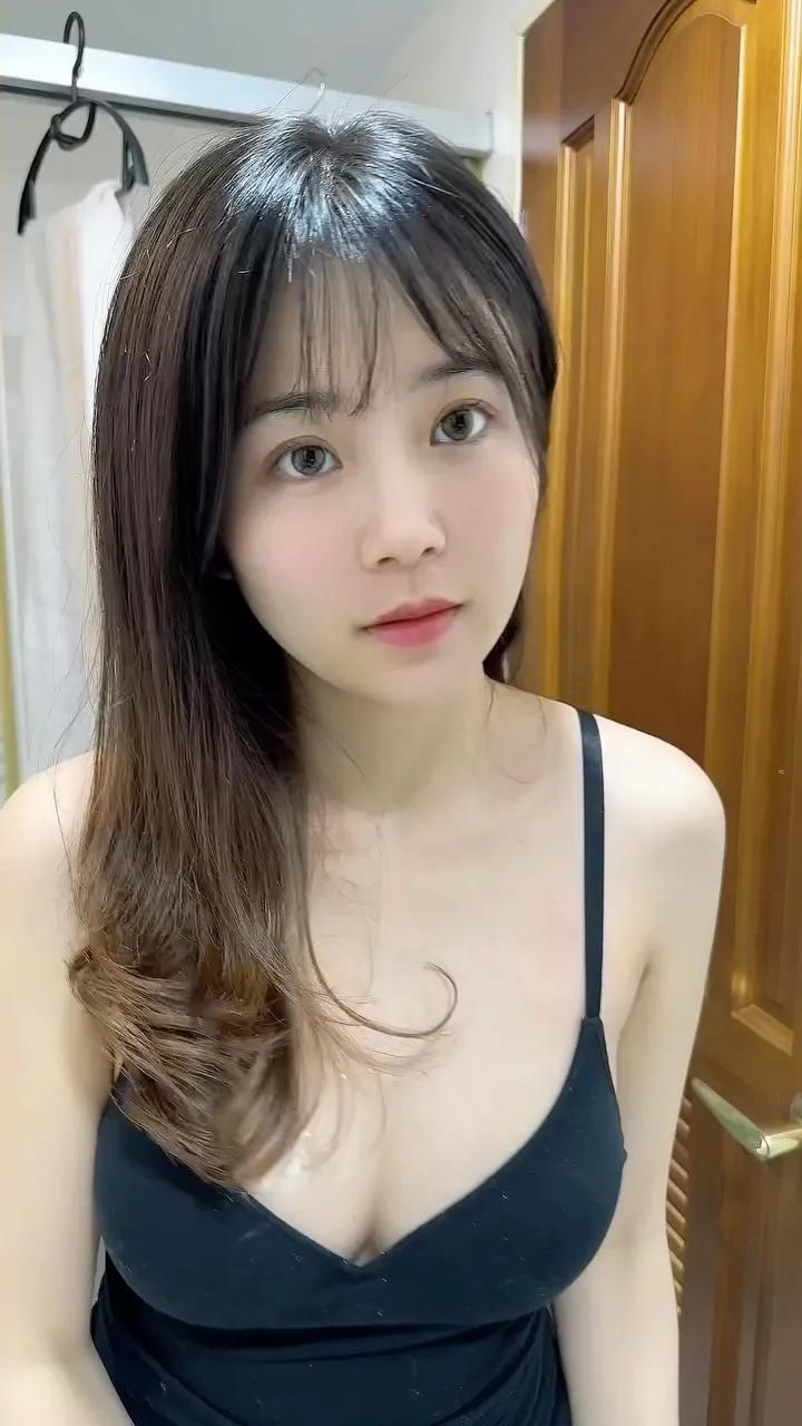 爆乳网红 「Liz荔枝」白皙Body超吸睛(8)