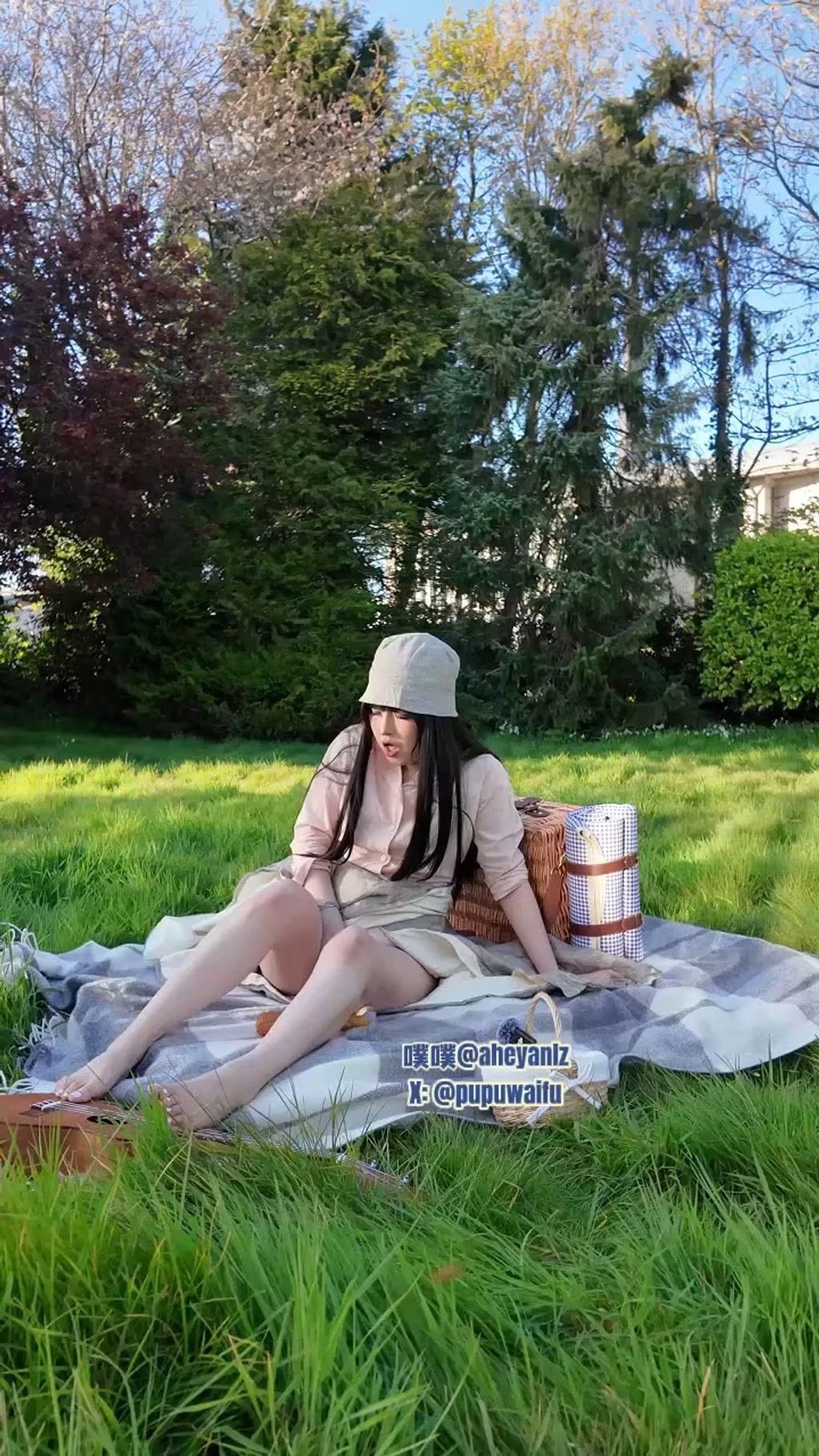 Aheyanlz(噗噗)： 超有感覺的可愛小仙女 Cos多場景付費合集 (Part-J) (48 photos + 9 videos) - ( Page 1 / 3 )(40)