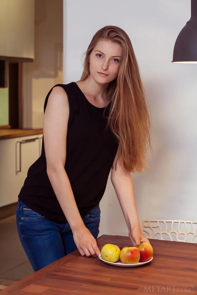 这么快妳已经先把水果盘准备好了!Bretona(13)