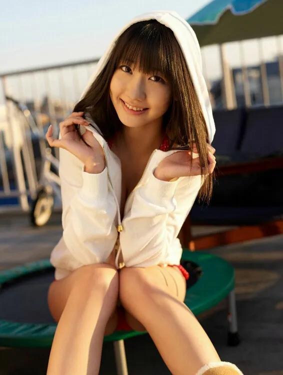 性感美眉柏木由纪_挑战你的口水(16)