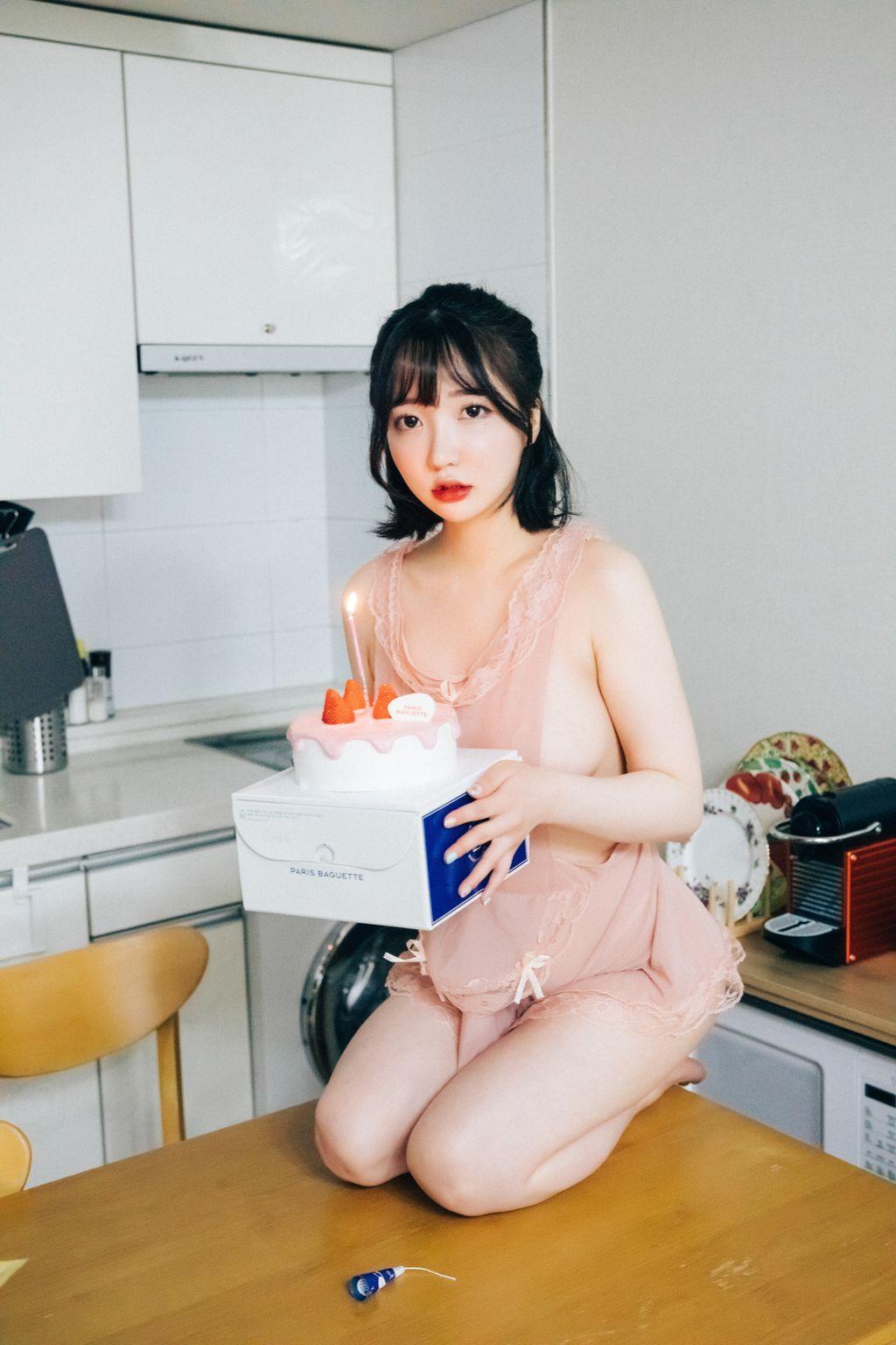 [Loozy] Son Ye-Eun (손예은): Happy Birthday (+S.Ver) (132 photos)(62)