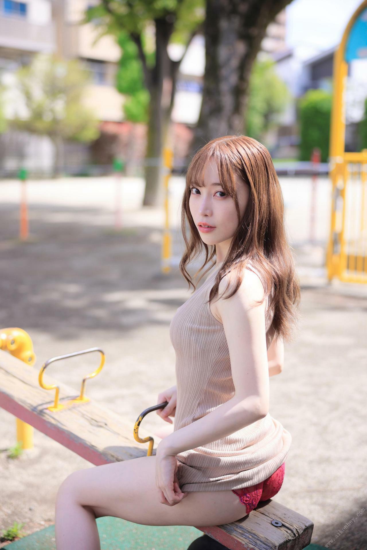 七瀬アリス ヌード写真集 毎朝、仆を诱惑してくる隣のお宅のアリスさん 01(10)