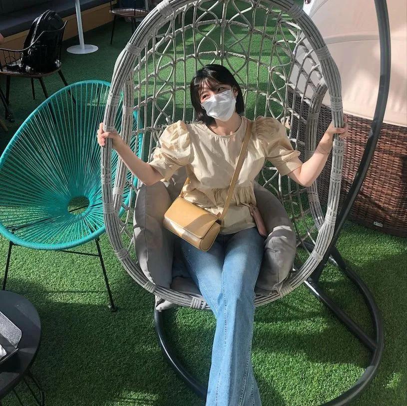 高空酒店泡澡的「火辣美乳妹」，双球摆浴缸「形状好邪恶」！-小湿妹图