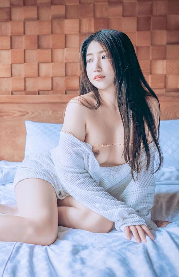 美女肉包Mini之与肉包的温泉之旅宽松上衣