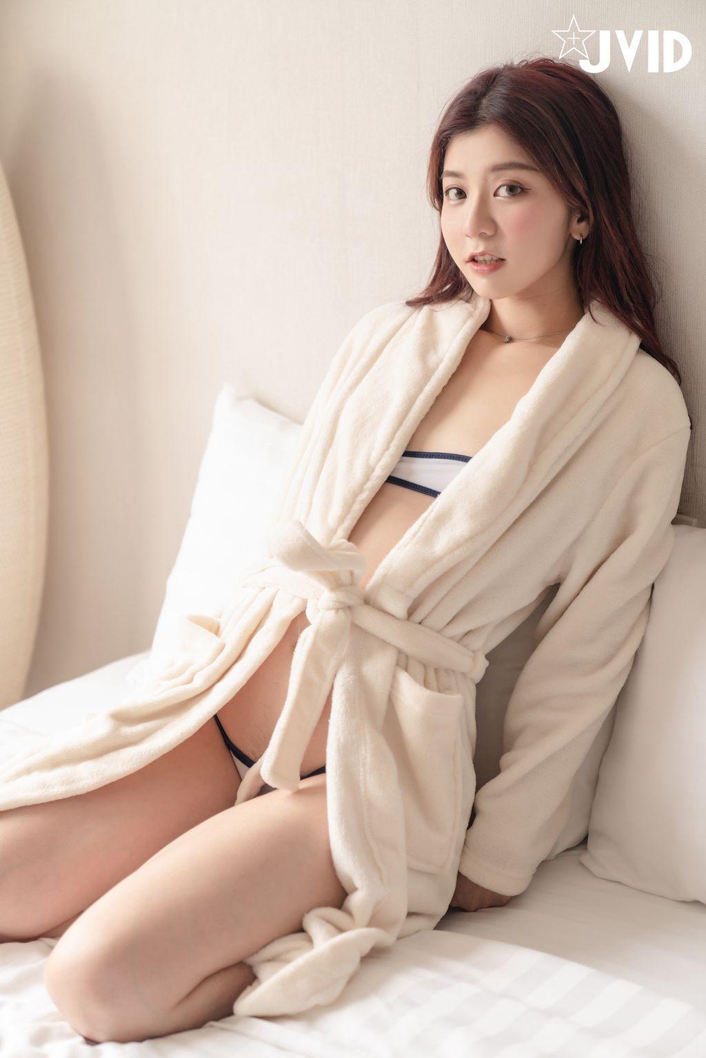 [JVID] Caroline卡洛琳: 帶學妹來一日溫泉之旅 (113 photos)(26)