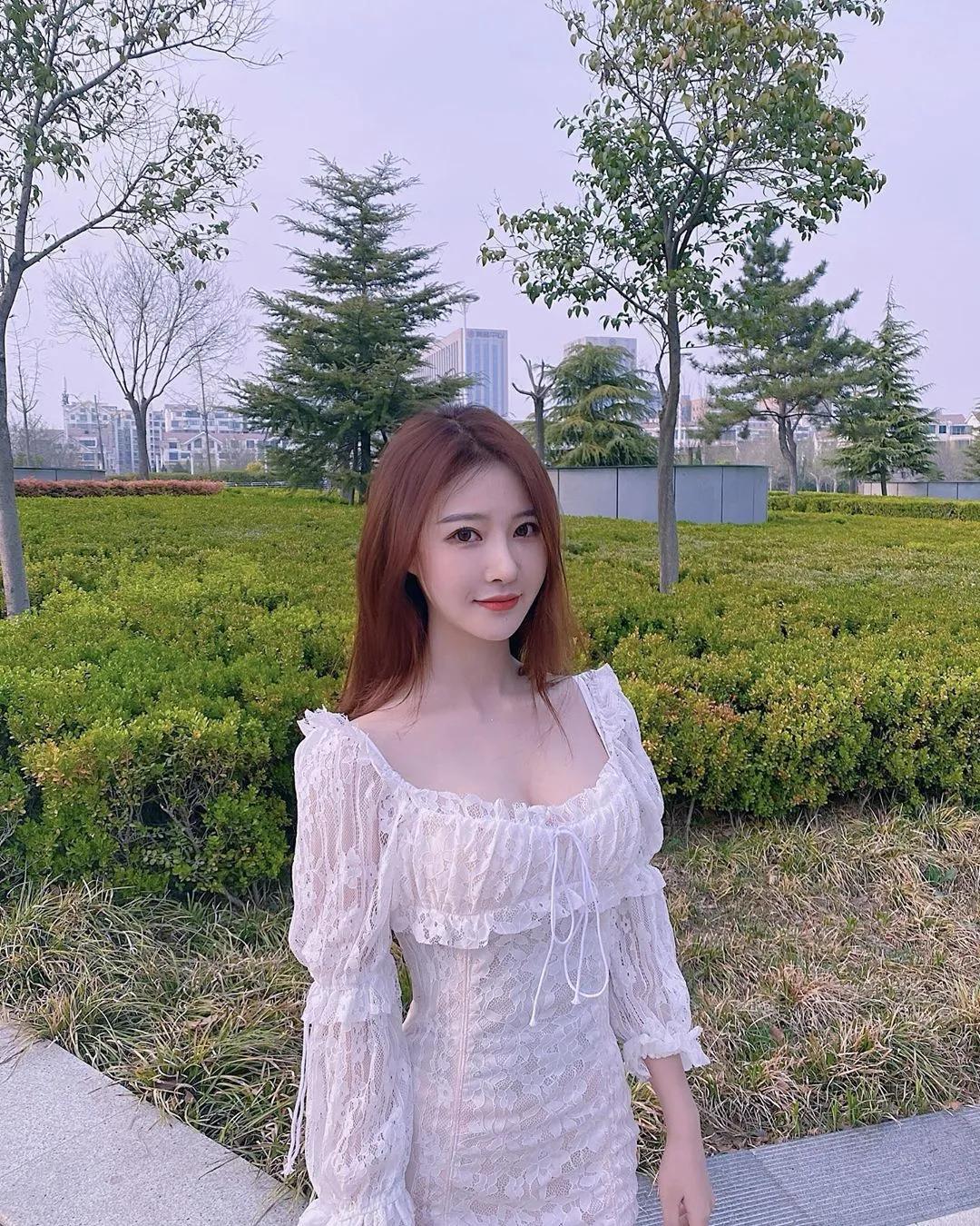 姐姐不知道为什么右眼皮一直跳 Shanry Youa(10)