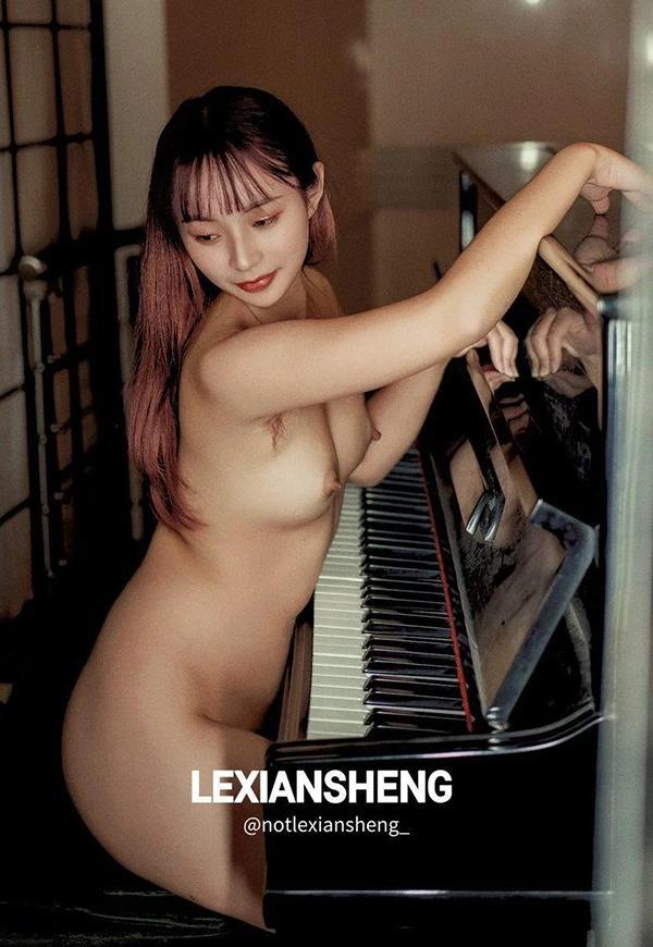 推特摄影师@notlexiansheng唯美无圣光人体图集(13)