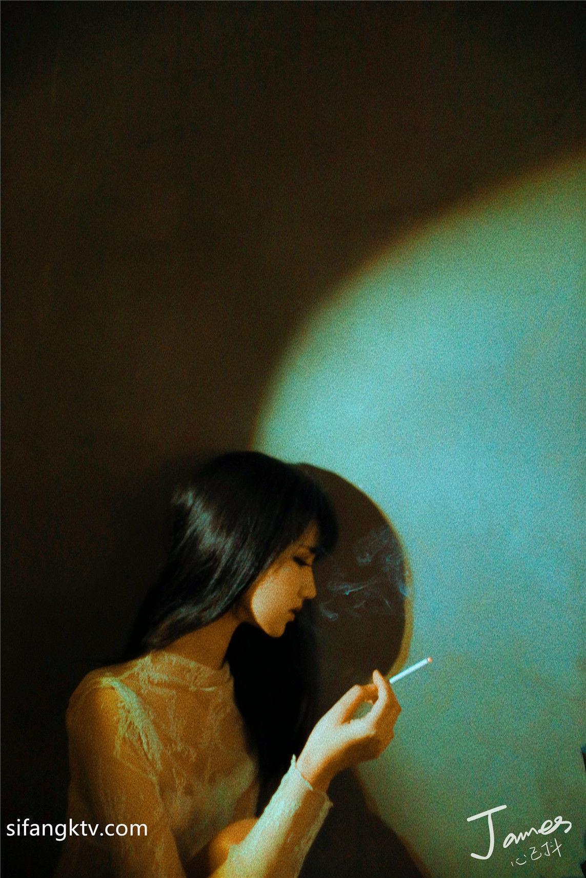 国模套图 摄影师心已抖（抖叔）作品：2021.11 - 2022.01(77)