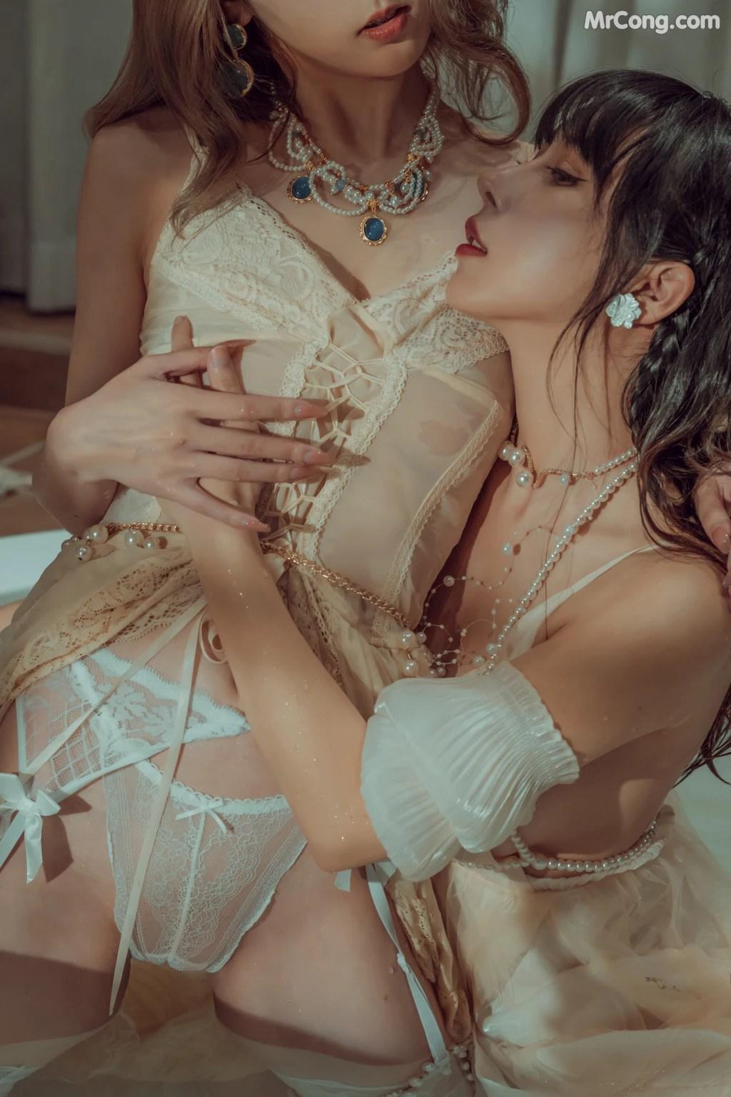 Coser@云溪溪 (Yunx1x1) Vol.016: 双人百合 (60 photos)(22)