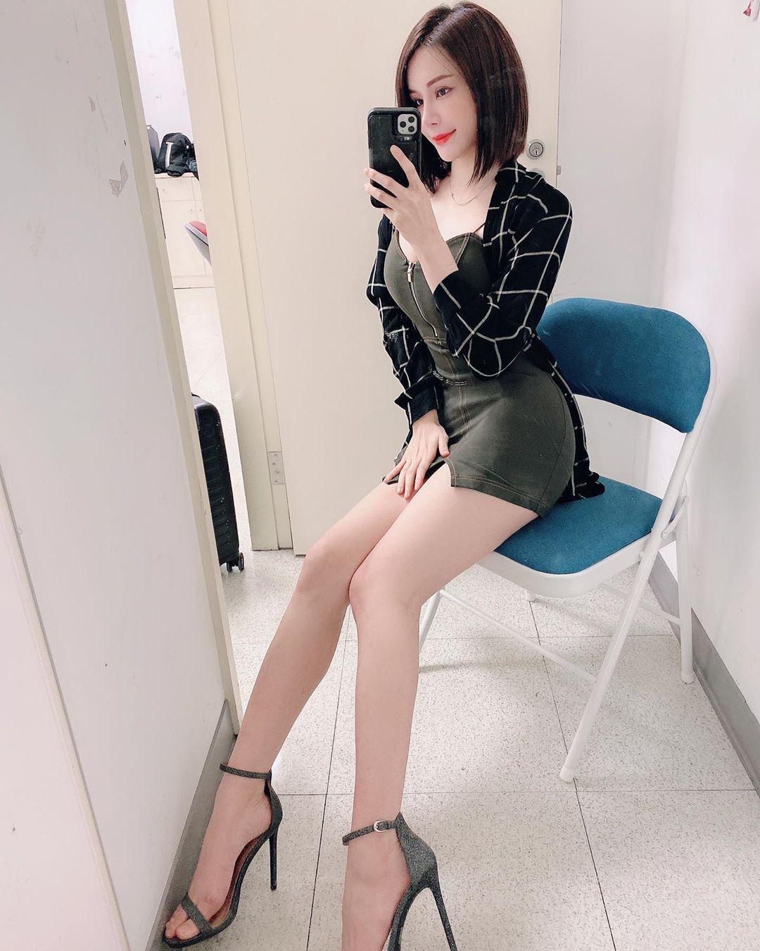 Serena Tao 极品台湾嫩模超细小蛮腰(9)