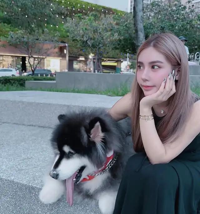 美少女「iii66666666」性感美体让人欲火焚身(6)