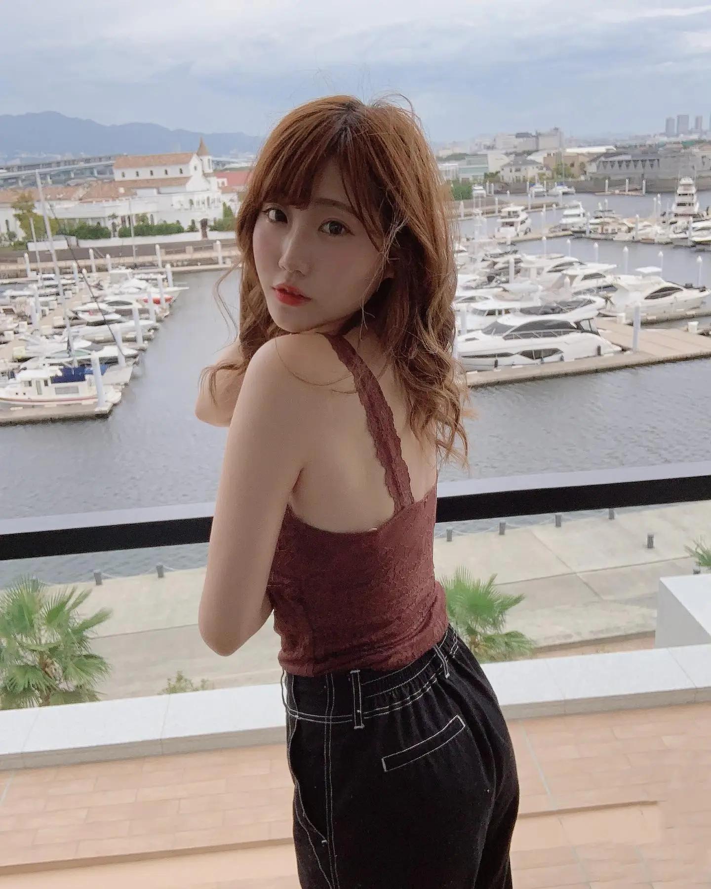 看个球就爆红 ! OL樱花妹女球迷IG被神出 ! 网晕烂:「太可爱惹」(5)