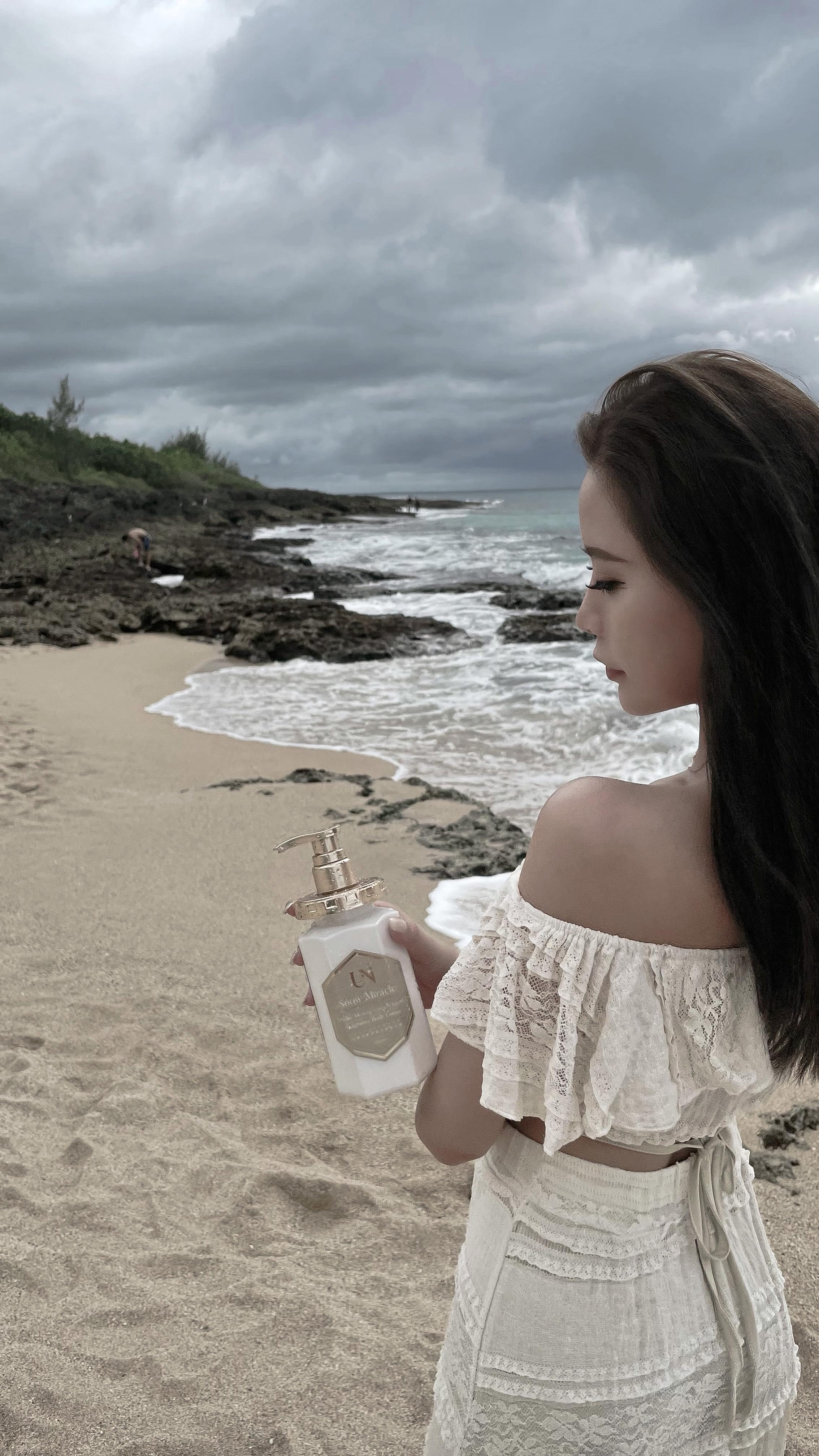 长腿俏妞「姮谕」完美身材曲线表露无遗 撩人指数爆表(1)