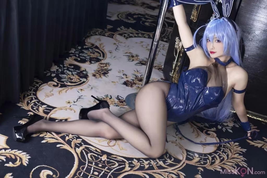 Coser@洛璃LoLiSAMA： 花園兔女郎 (52 photos) - ( Page 1 / 2 )(25)