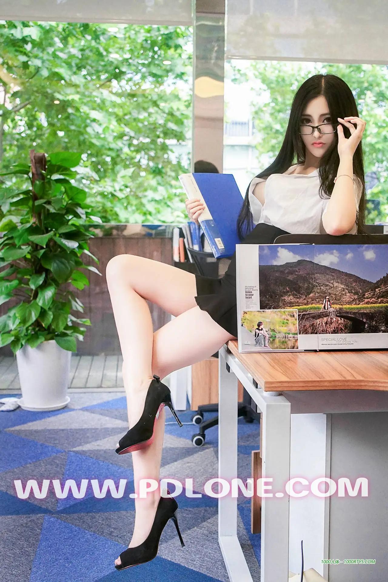 每个女秘书都这样漂亮就太好了!(26)