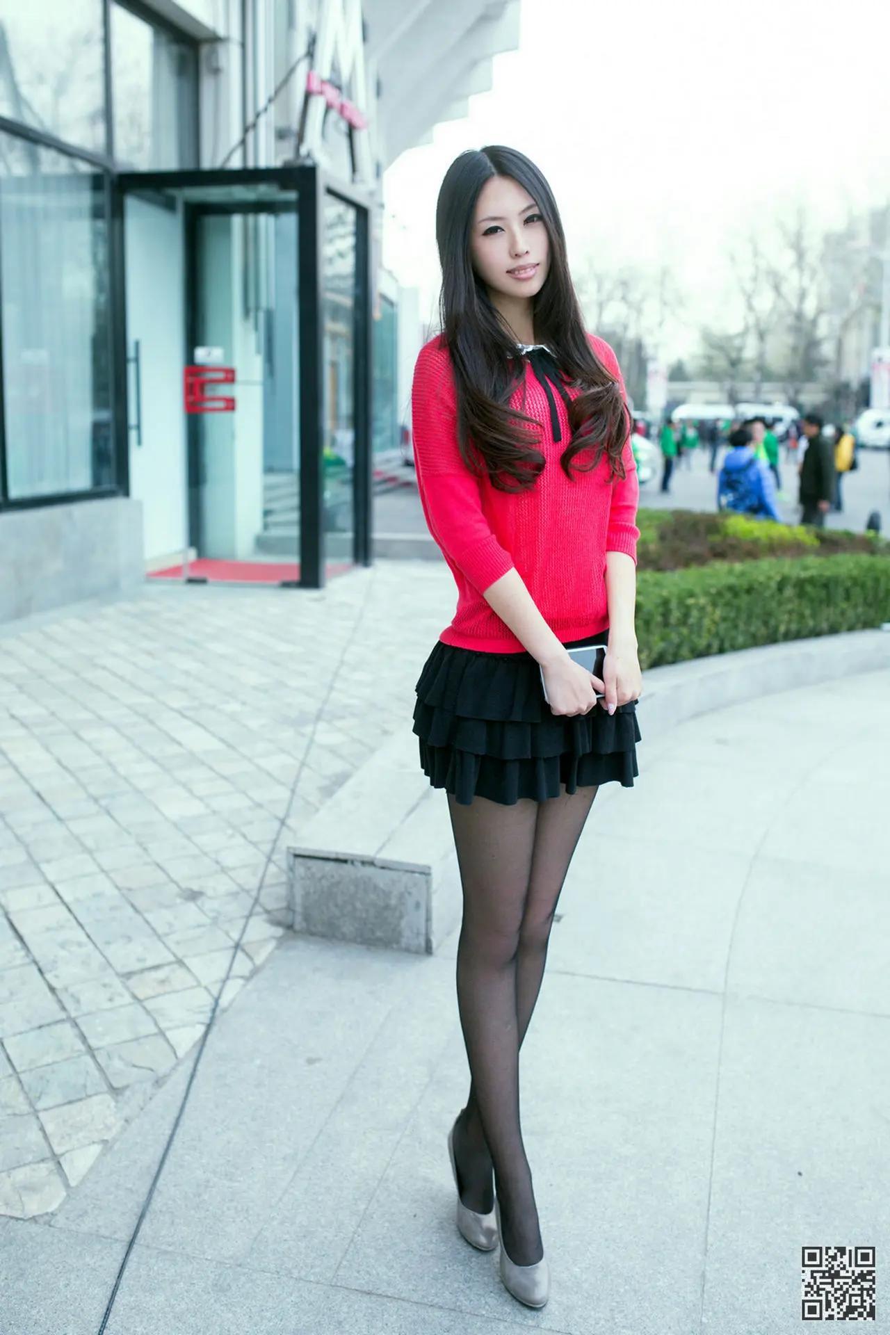 性感国模 林夕 高清大尺泳池写真，这丰乳翘臀好性感(1)