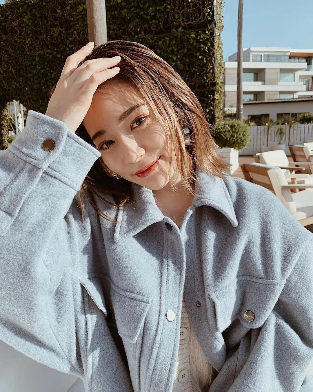 爽朗女神「浪花ほのか」甜笑散发满满女友感　衣服底下意外「隐乳身材」散发浓烈色气(21)