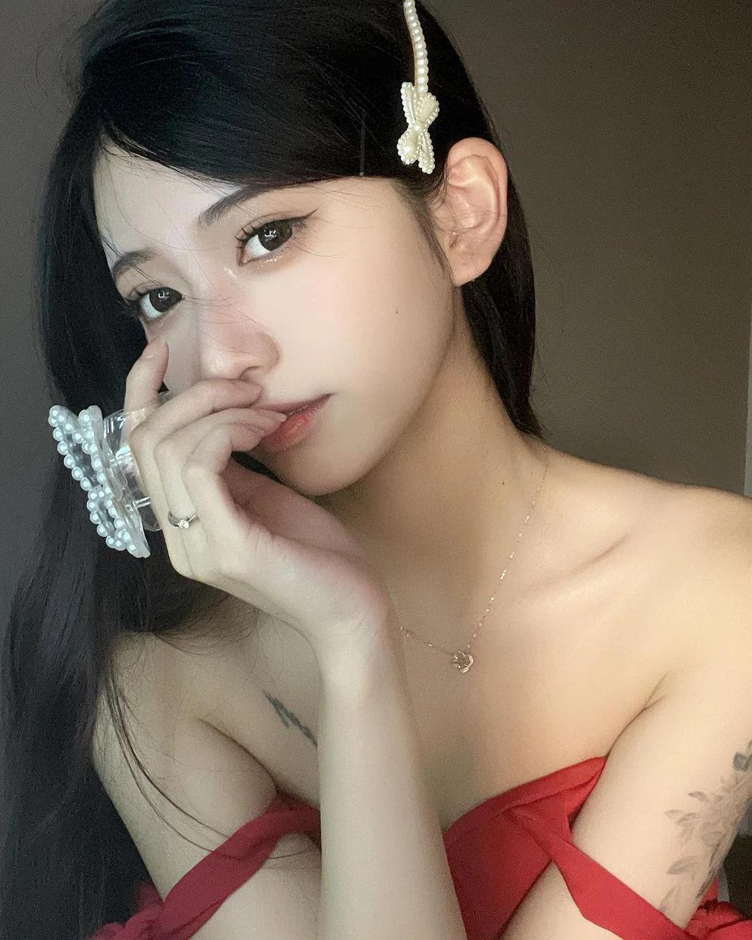 「瞳｜𝐾𝑖𝑚𝑖」渾圓側乳曲線讓人難以招架 (24P)(16)