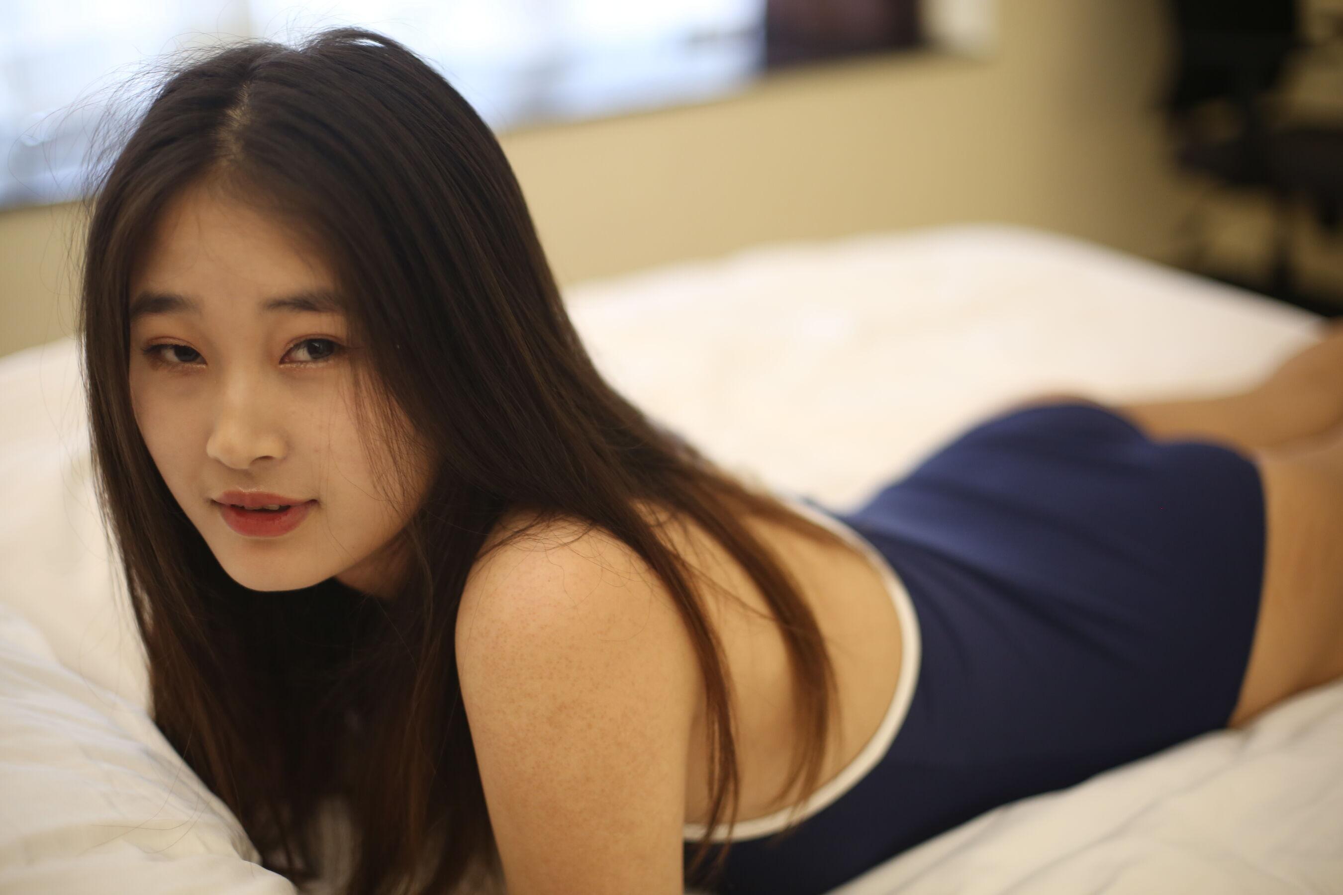 国模套图 国模玉凤大尺度人体私拍套图(228)