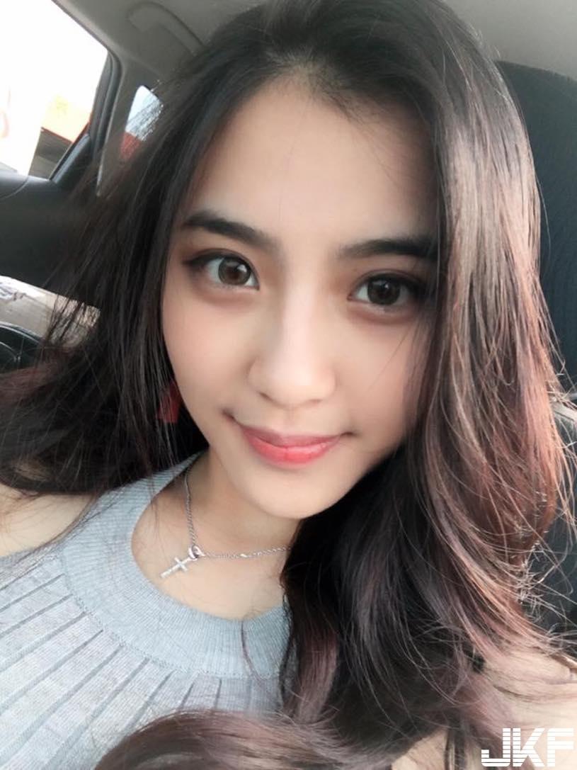 传说中「爆乳小护士」重新开张！「圆圆软软」挤爆镜头，传送门直达新帐号福利满满呀！(15)