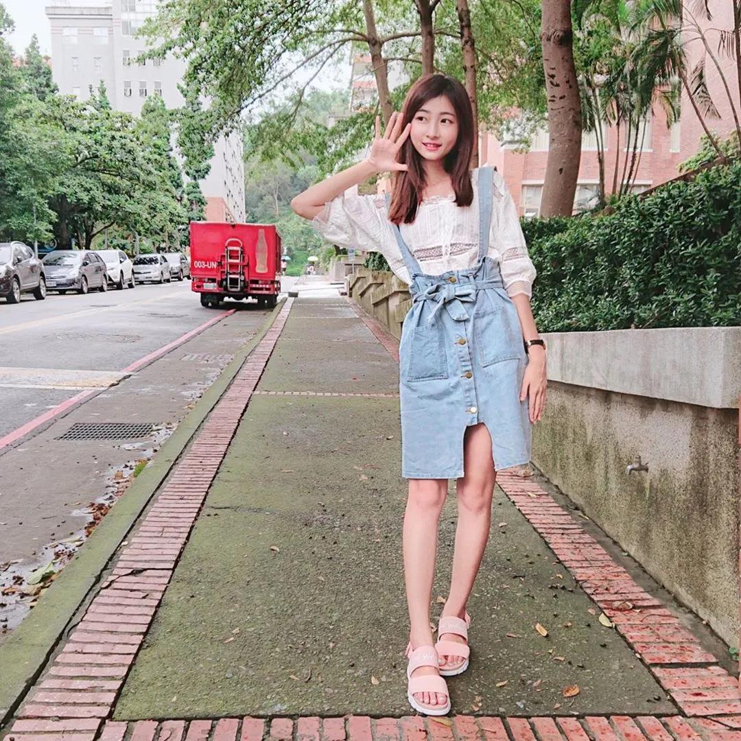 超甜系童颜女孩！「吕亭仪」大眼微笑清新脱俗，迷人气息让人一眼就能体会的恋爱感！-小湿妹图(4)