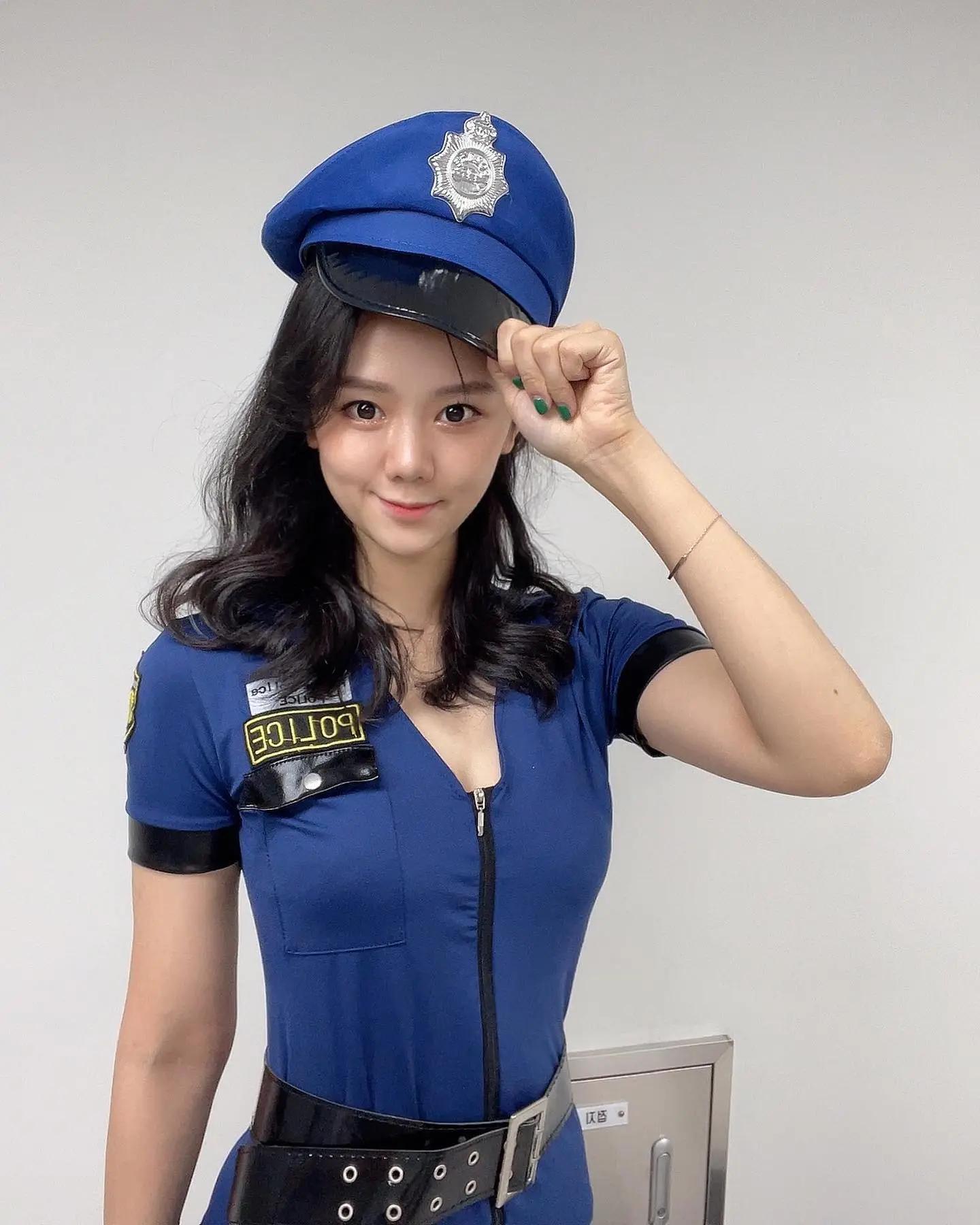 KANG Jiyu(姜知侑)详情介绍-KANG Jiyu(姜知侑)美图小说-KANG Jiyu(姜知侑)美图小说-迅雷下载-磁力-奶很大-naihendauou.lol