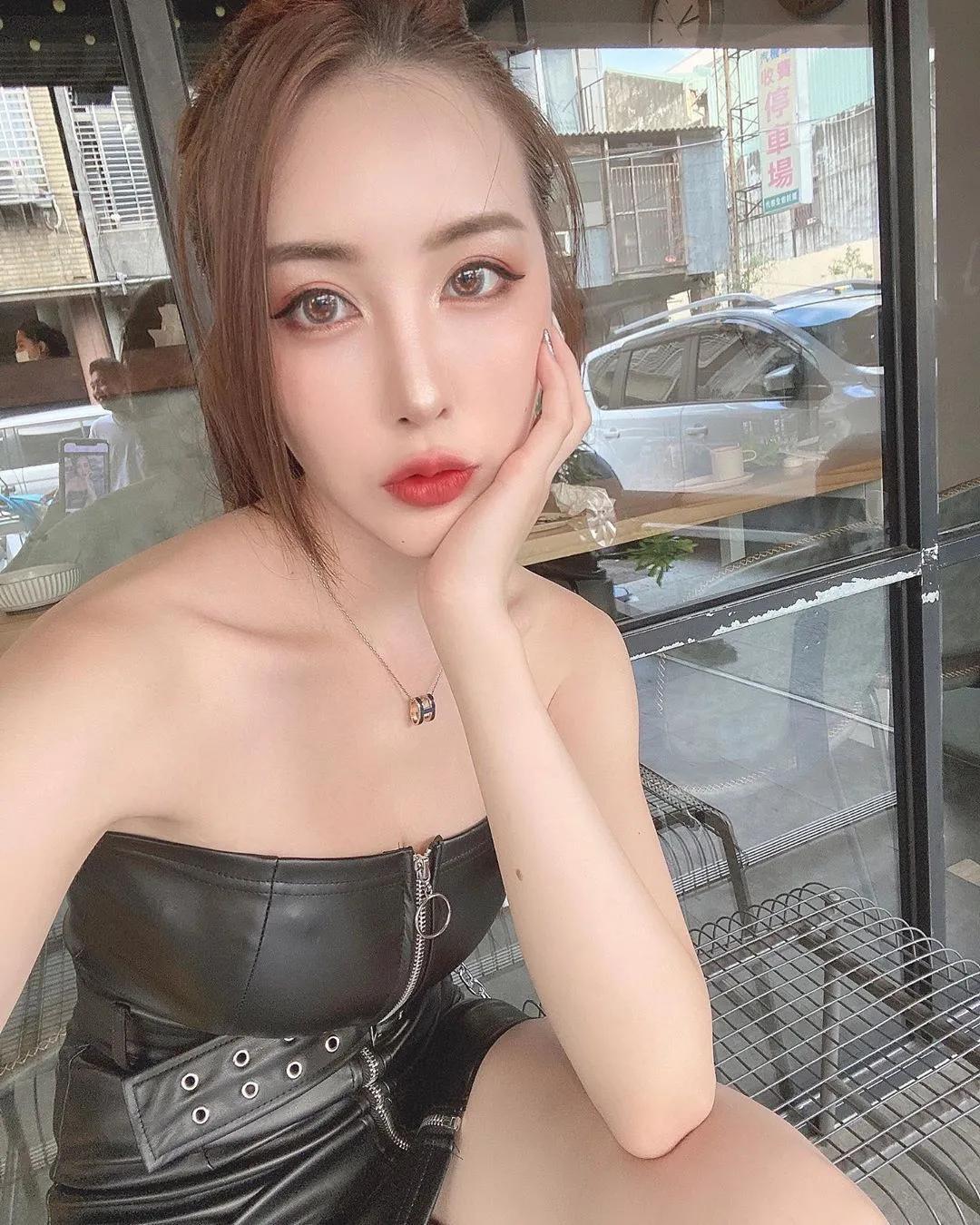 张娜 美艳外型超吸睛 身材又爆炸好！(3)