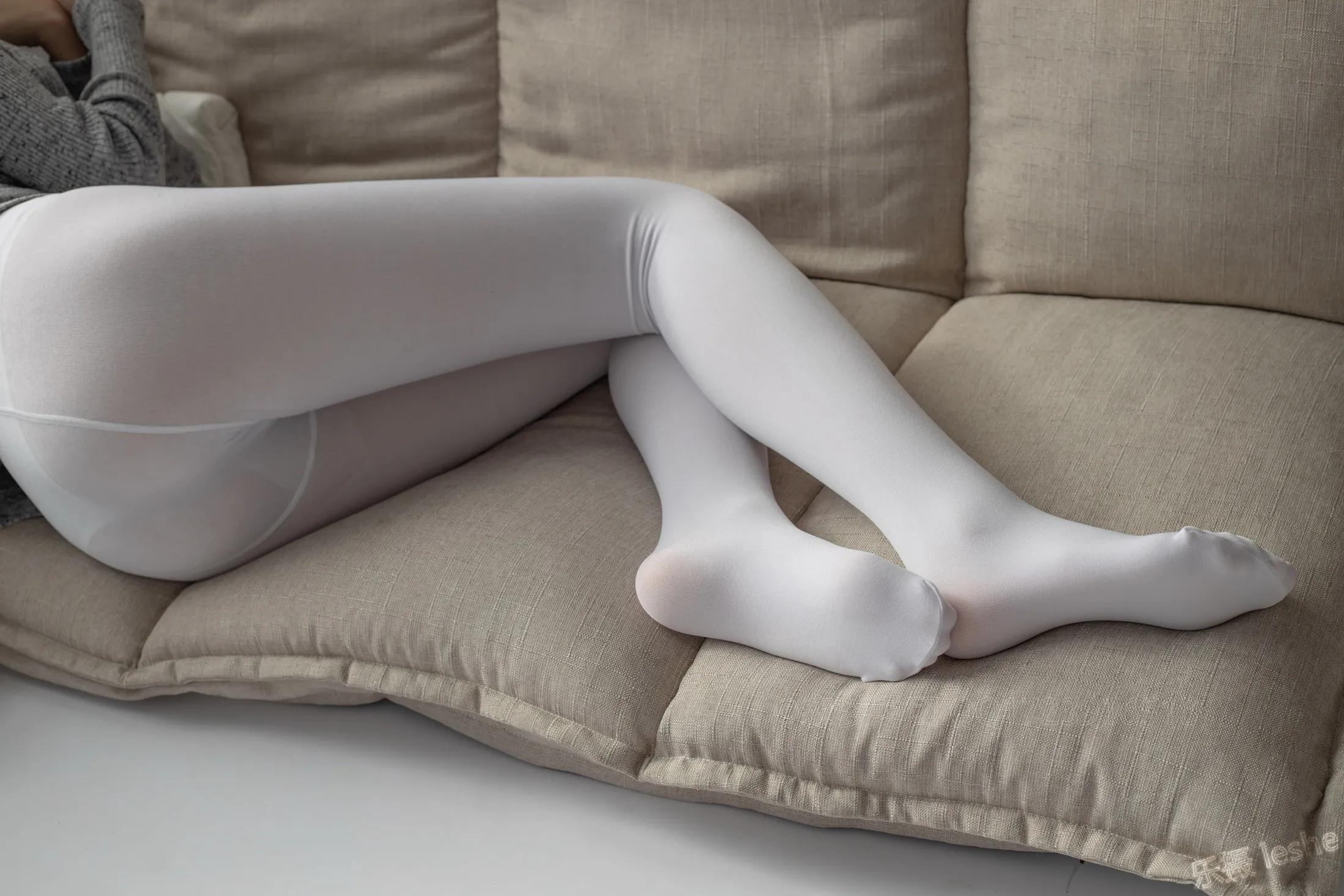 【森萝财团】萝莉丝足写真 ALPHA-016 青涩性感(60)